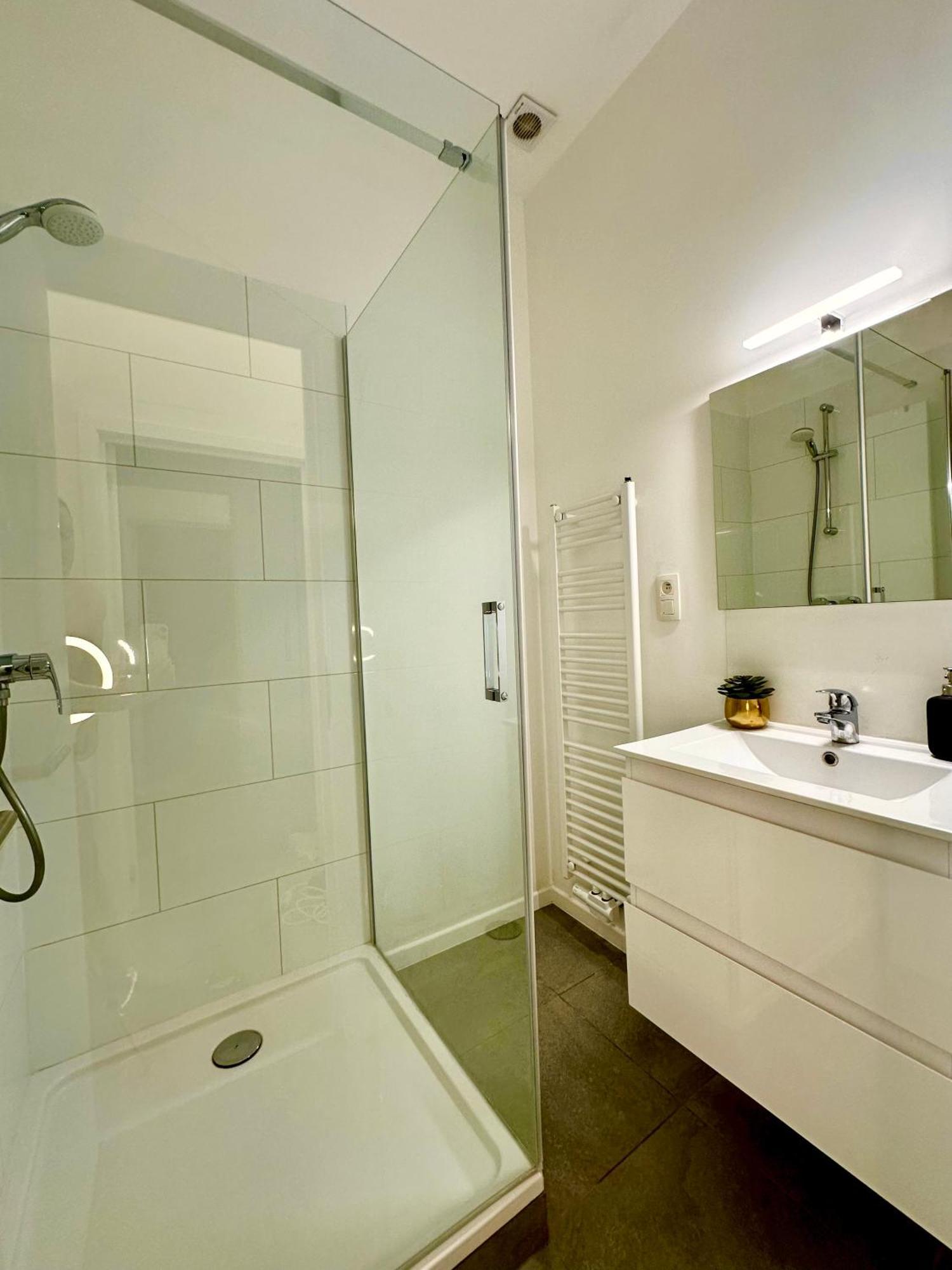 Luxury Suites Mons By Rikas Hotels Dış mekan fotoğraf