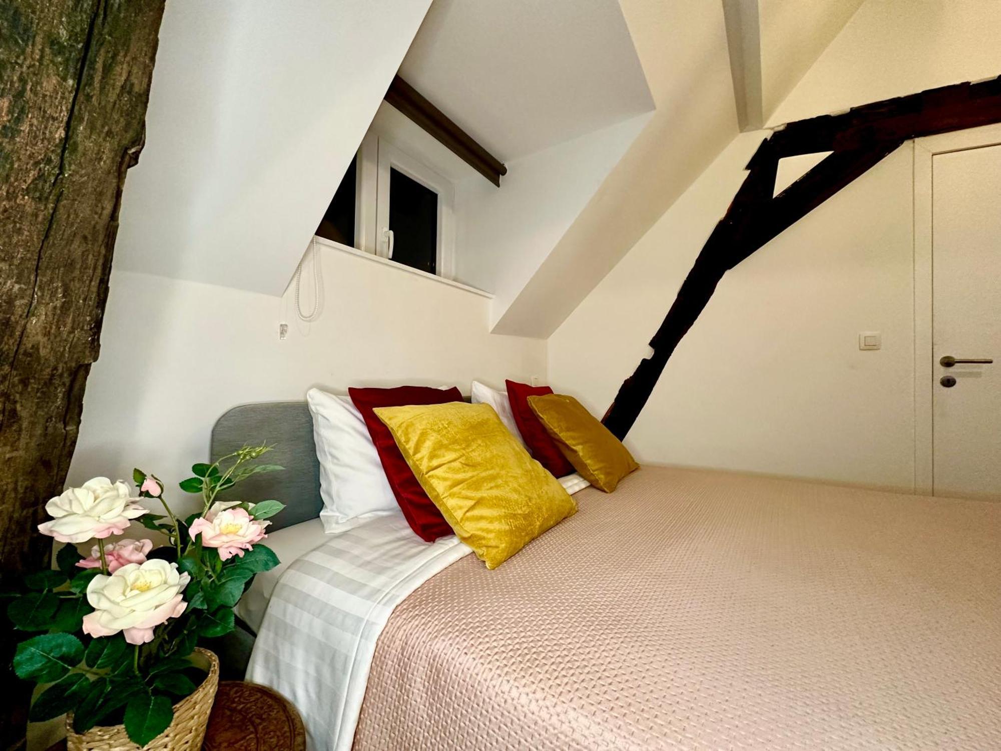 Luxury Suites Mons By Rikas Hotels Dış mekan fotoğraf