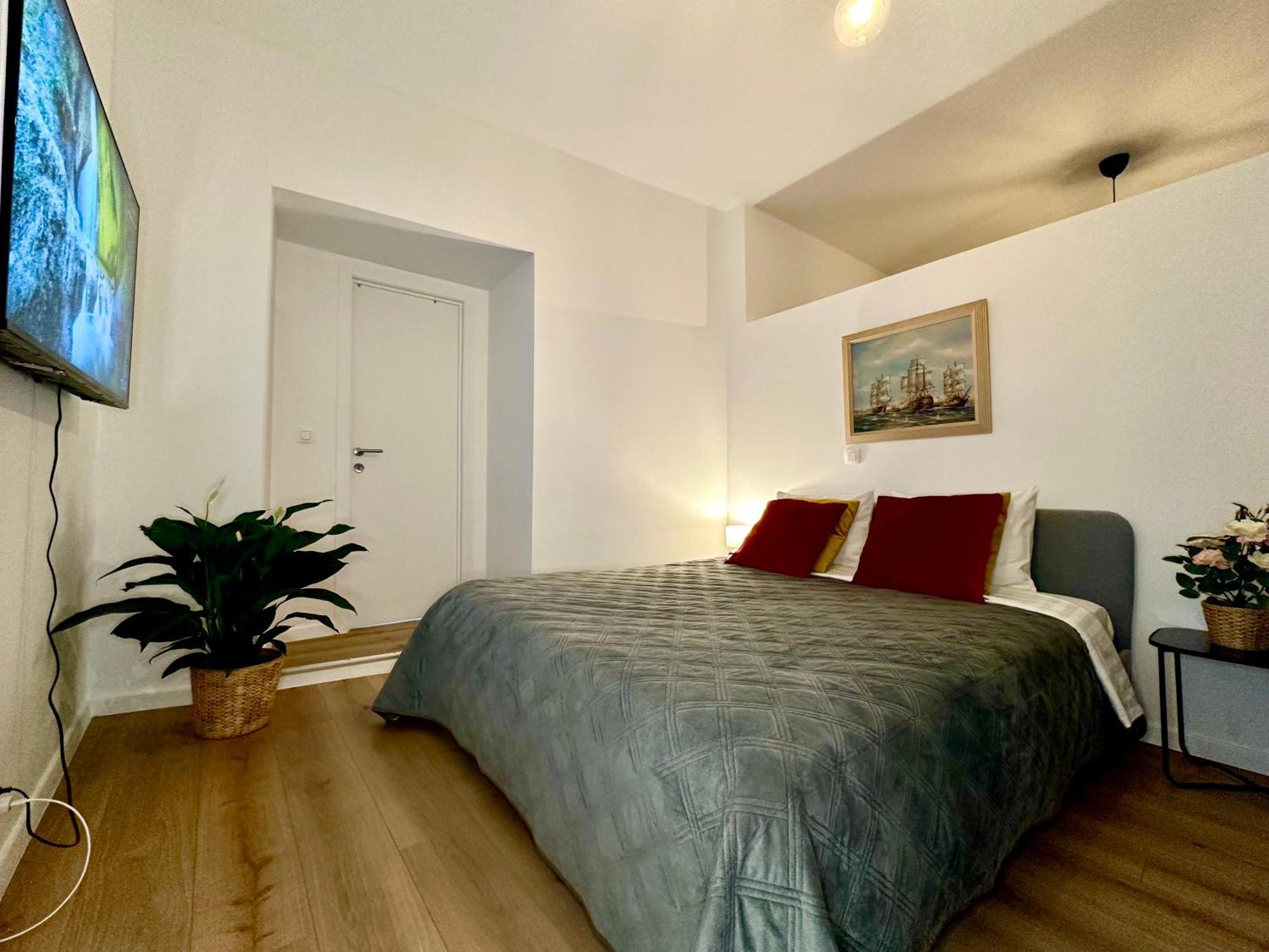 Luxury Suites Mons By Rikas Hotels Dış mekan fotoğraf